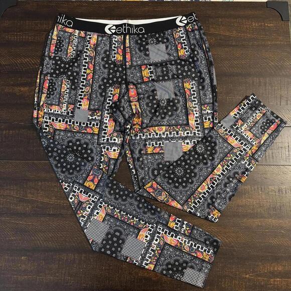 ethika Pants - ethika Bandana Paisley Patchwork Mid-Rise XXL Leggings Black 12 Boho
